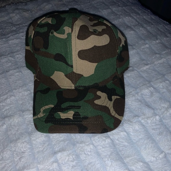 Ladies camo ball cap - Picture 3 of 3